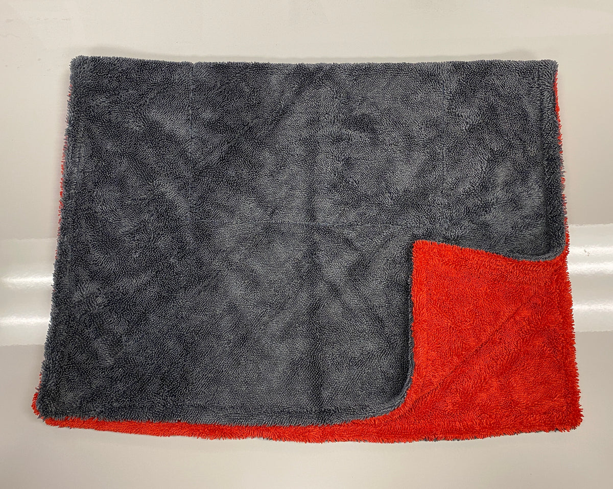 Veros 1100 GSM drying towel, folded